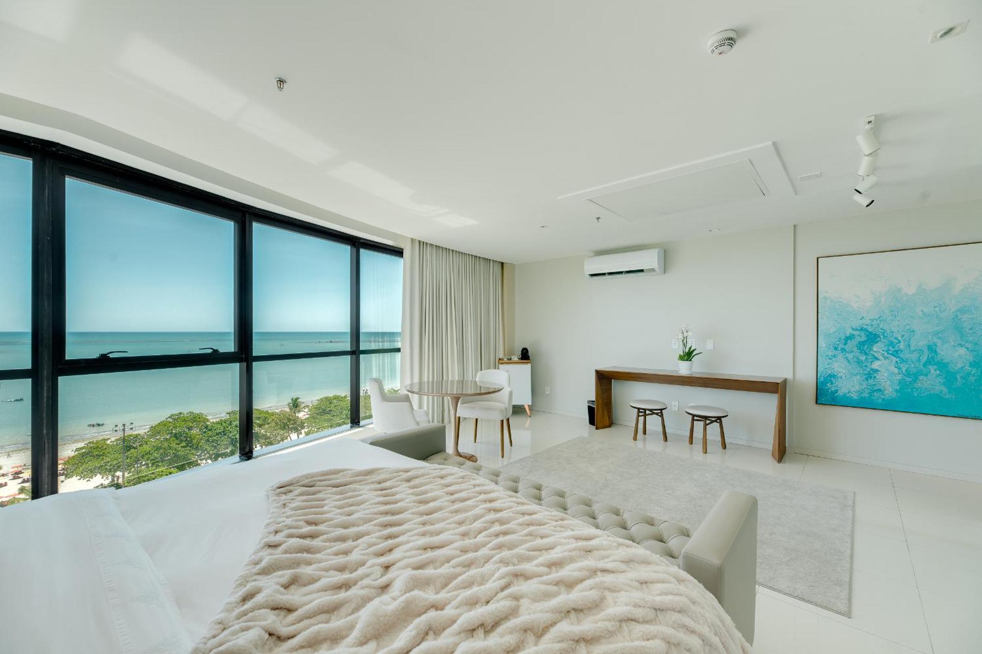 Suíte com Cama King-size e Vista do Mar